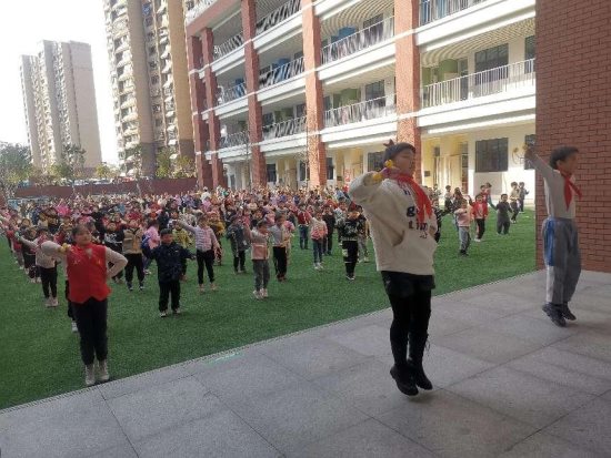 汤山中心小学红十字会春季防近月宣传1