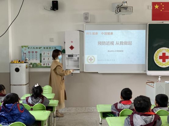 汤山中心小学红十字会春季防近月宣传4
