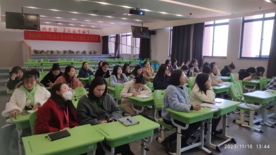 一群人在餐厅里&#xA;&#xA;中度可信度描述已自动生成